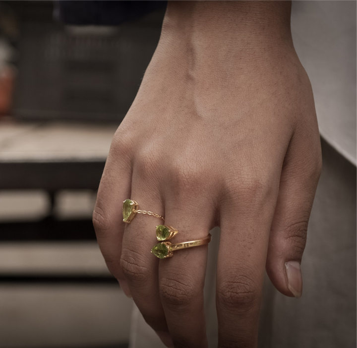 Classic Toi-et-Moi Peridot ring