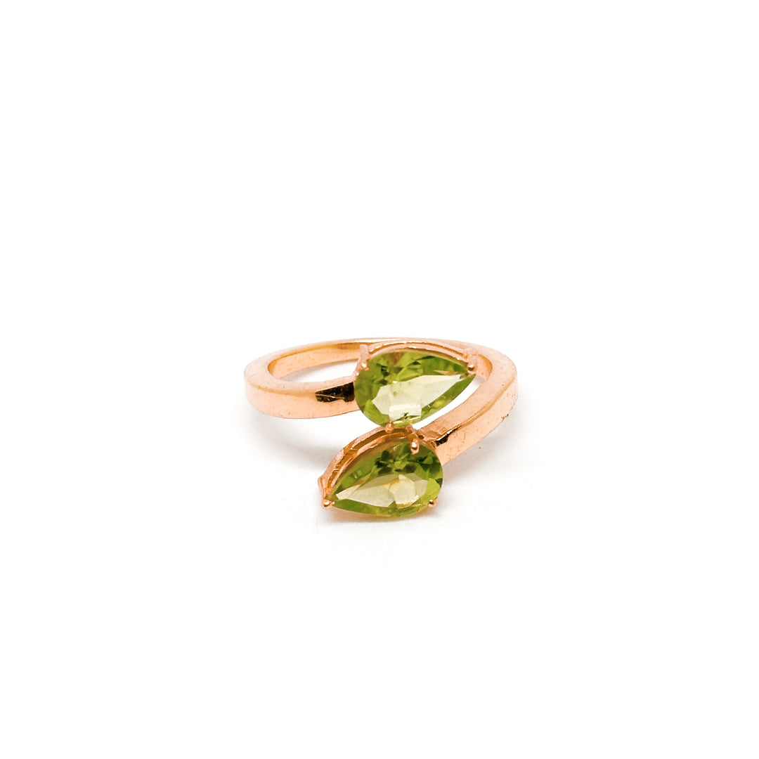 Classic Toi-et-Moi Peridot ring