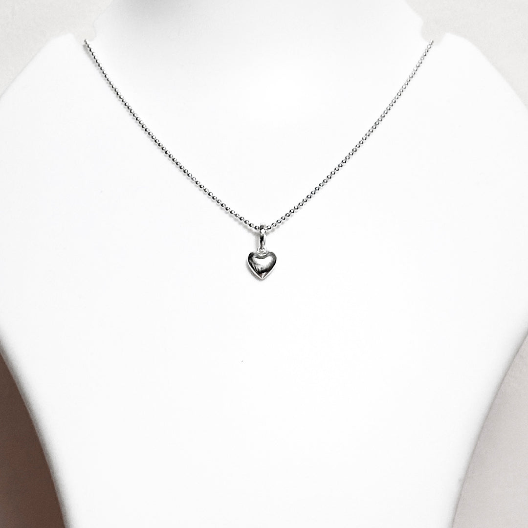 Classic Heart Pendent with chain necklace